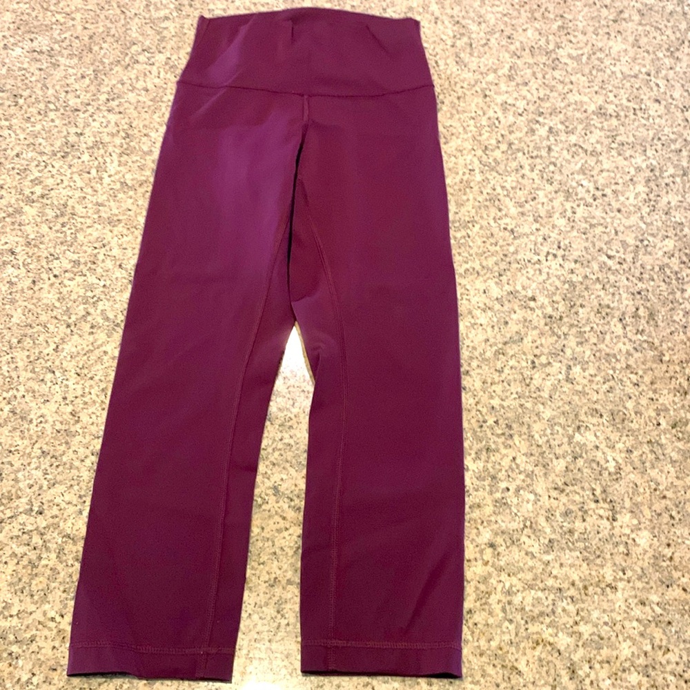 Lululemon Cropped Maroon leggings